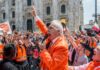 Gilet arancioni in piazza Duomo, identificati e denunciati i partecipanti senza mascherina.
