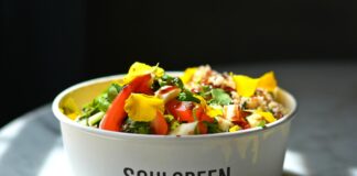 Da SOULGREEN il servizio take away è “2×1”.