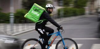 Caporalato, Tribunale commissaria Uber Eats.