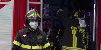 Tragedia ad Albizzate, crolla tetto su strada, morti mamma e figlio, gravissima bimba di 15 mesi.