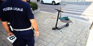Un altro incidente in monopattino, 19enne ricoverato al Niguarda.