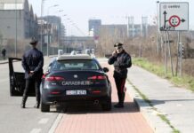 Rapine ed estorsioni, Carabinieri arrestano 10 persone a Corsico.