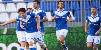 Il Brescia supera il Verona nel derby del Garda e continua a sperare nella salvezza.