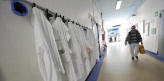 Camici, per gli inquirenti fornitura trasformata in donazione dopo puntata di Report.