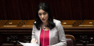 Scuola, Azzolina conferma: si riparte il 14 settembre.