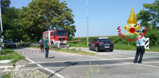 Inciddente mortale a passaggio a livello a Lodi, morta una donna, Procura apre fascicolo.