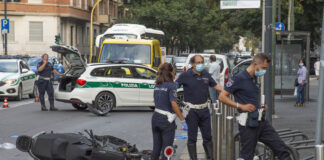 Frontale con pullman, morto motociclista a Corso Buenos Aires.