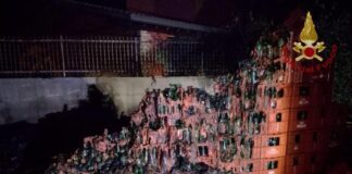 Incendio in deposito Acque Prealpi ed orobica. Ingenti danni solo a cose.
