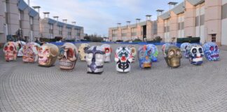The Skull Parade, i teschi del Carnevale di Viareggio in mostra in città.