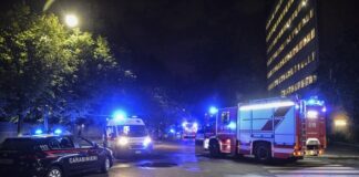 Incendi nella notte, un morto e due feriti.