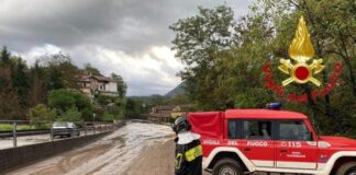 Frana in provincia di Varese, evacuate 15 persone.