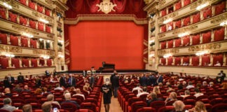 Coronavirus, Scala rinvia presentazione.