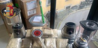 Droga, Polizia scopre laboratorio a Quarto Oggiaro, arrestati 2 marocchini.
