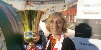 Semplicemente Donna, conosciamo Giusy Zenere, attrice comica e barzellettiera.