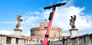 Voi Monopattini sbarca anche a Roma e si impegna sulla sicurezza.