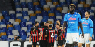 Ibra trascina il Milan alla vittoria a Napoli, primato in classifica confermato. Prima rete in campionato per Hauge.