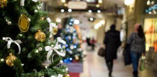 Confcommercio, a Natale previsto calo dei consumi intorno al 12%.