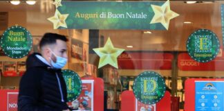 Fontana: adesso numeri da zona arancione, cerchiamo di metterci in sicurezza per Natale.