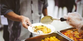 Mensa scolastica, il Tar: sì al cibo da casa con i compagni.