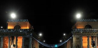 Natale. Dalla periferia al centro, la città si illumina nel segno della sobrietà e della speranza.