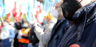 Henkel Lomazzo, sciopero contro la chiusura.