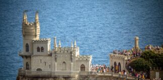 L’Ucraina lancia “ukraine.ua” il nuovissimo sito ufficiale per esplorare e conoscere le città, i territori, la cultura e le officine creative del Paese, per investire e studiare in Ucraina.