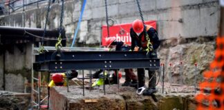 Sulla M4 durante gli scavi compaiono mura romane.