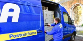 Corriere Sda Poste Italiane consegna vaccini Astra Zeneca ad Ospedali Niguarda, Sacco e San Paolo.