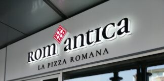 A Piazza Portello apre Rom’Antica, pizzeria dedicata alla pizza romana al taglio.