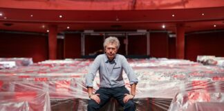 Teatro Carcano Milano: lunedì 15 marzo primo appuntamento online di CONTROCORRENTE di e con Paolo Colombo.
