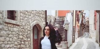L’influencer Mafalda De Simone minacciata di morte sui social. “Colpevole di aver chiesto un utilizzo più responsabile dei social partendo da una presa di coscienza nelle scuole. Non mi fermo, vado avanti e ora trascino in Tribunale chi mi ha denigrata”.