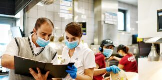 McDonald’s disponibile a vaccinare i suoi 25.000 dipendenti in Italia.