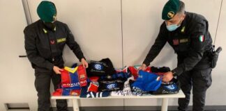Contraffazione, GdF sequestra 1.600 articoli di squadre di calcio.
