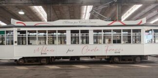 Il tram bianco per ricordare Carla Fracci.