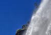 Cadono in una cascata, un morto ed un ferito grave.