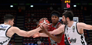 Gara 2, l’Olimpia spegne la luce nel quarto quarto, vince di nuovo Bologna.