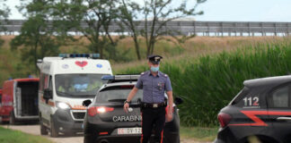 Non erano da sole le due ragazze marocchine travolte nel campo di mais.