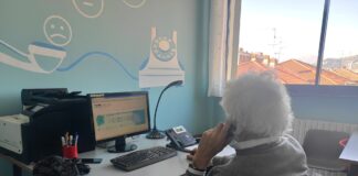 Per chi è solo a Natale, la campagna di Telefono Amico.