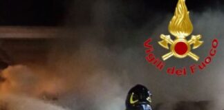 Incendio in deposito di rifiuti a Lodi.