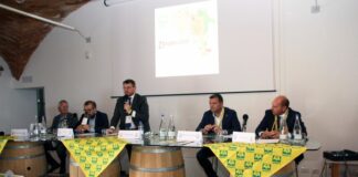 Agricoltura, Centinaio: in autunno tavolo sui cereali.