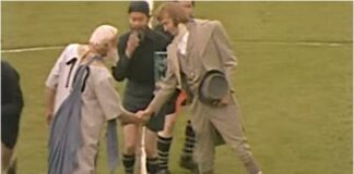 Una partita di calcio tra filosofi. Filosofi greci VS filosofi tedeschi.