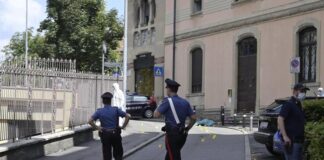 Lite in strada a Bergamo, ucciso a coltellate, fermato l’omicida.
