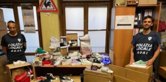 Lotta alla contraffazione, Polizia Locale sequestra oltre 1.200 capi.