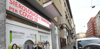 Tamponi antigenici a prezzo calmierato in 124 farmacie lombarde.