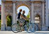 Swapfiets debutta al Fuorisalone 2021 con la sua iconica ruota blu.