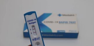 Tamponi rapidi gratuiti per bambini nelle farmacie.