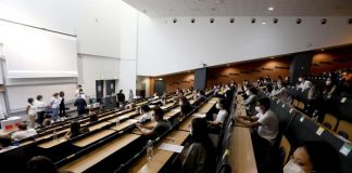 Università, dad, green pass e protocolli di sicurezza, gli studenti denunciano il caos nelle università.