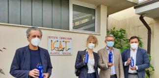 Brianzacque ditribuisce borracce ecologiche ai bambini delle scuole di Triuggio.
