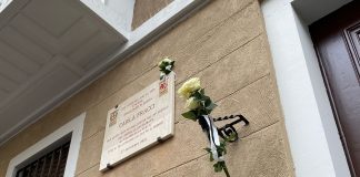 Carla Fracci, scoperta targa in via Tommei dove visse fino al 1959.