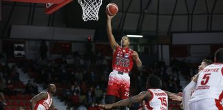 Olimpia vince in rimonta il derby a Varese.